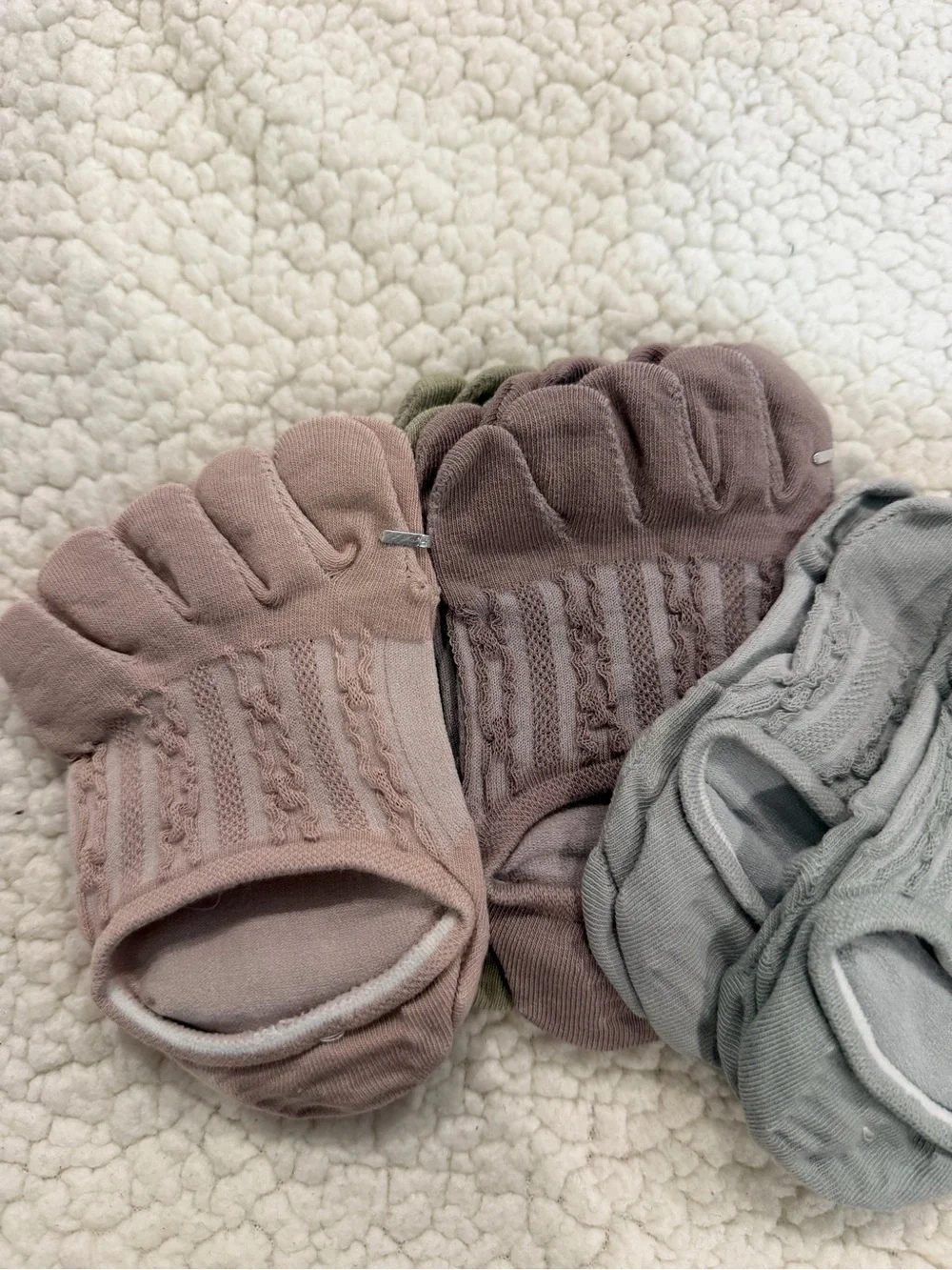 3-Pack Women's No-Show Liner Socks in Dusty Pink, Mauve & Light Gray